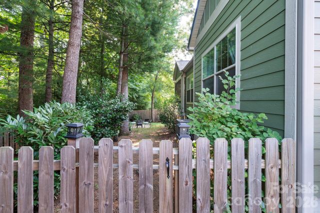 10 Meeting Street, Asheville, NC 28803
