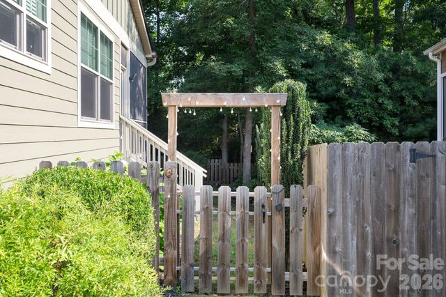 10 Meeting Street, Asheville, NC 28803