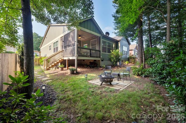 10 Meeting Street, Asheville, NC 28803