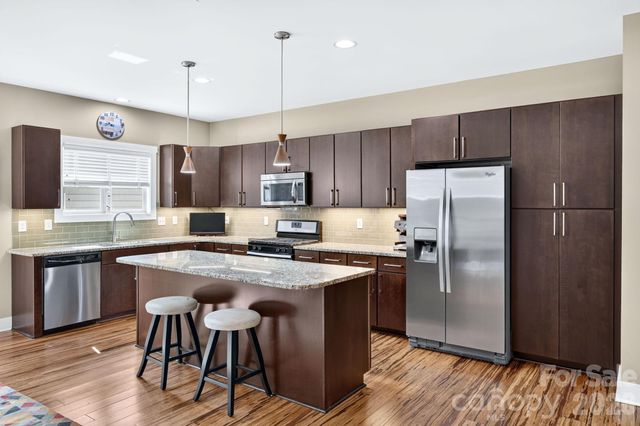 10 Meeting Street, Asheville, NC 28803