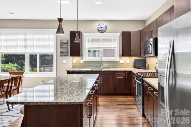 10 Meeting Street, Asheville, NC 28803
