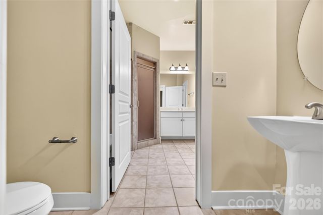 9 Kenilworth Knolls 303, Asheville, NC 28805
