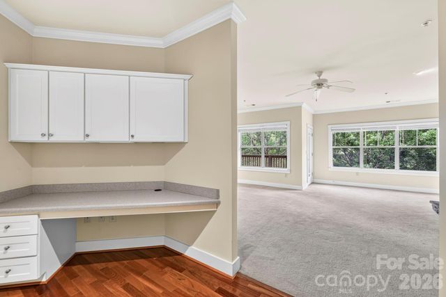9 Kenilworth Knolls 303, Asheville, NC 28805