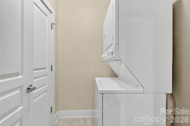 9 Kenilworth Knolls 303, Asheville, NC 28805