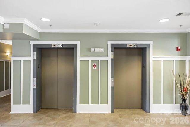 9 Kenilworth Knolls 303, Asheville, NC 28805