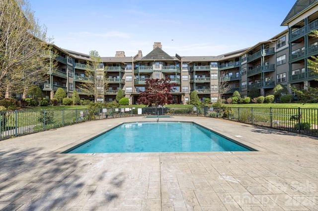 9 Kenilworth Knolls 303, Asheville, NC 28805