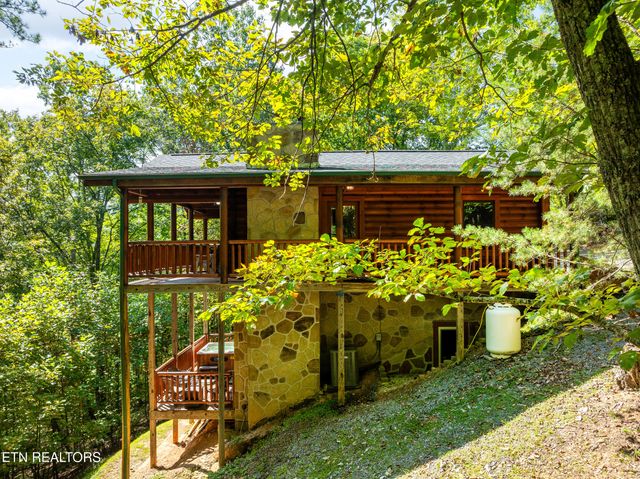 4062 Chamberlain Lane, Sevierville, TN 37862