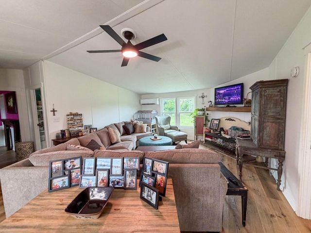 3111 Fm 2737, Lone Oak, TX 75453