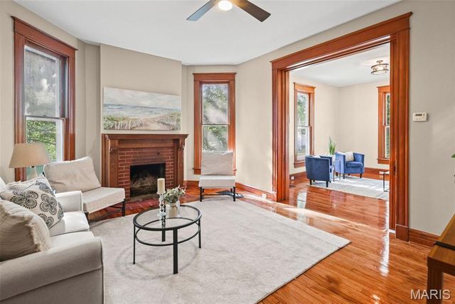 407 E 9th Street, Alton, IL 62002