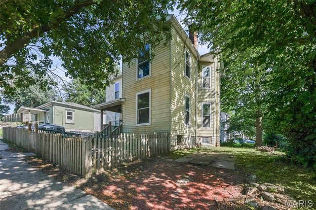 407 E 9th Street, Alton, IL 62002