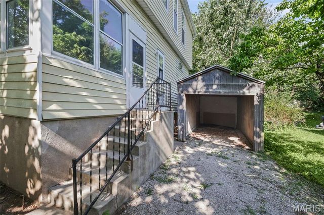 407 E 9th Street, Alton, IL 62002