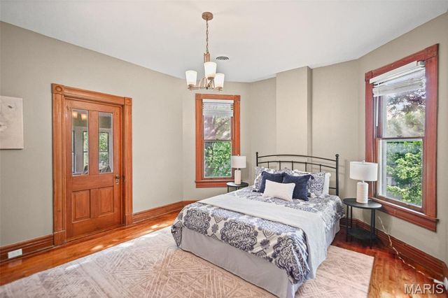 407 E 9th Street, Alton, IL 62002