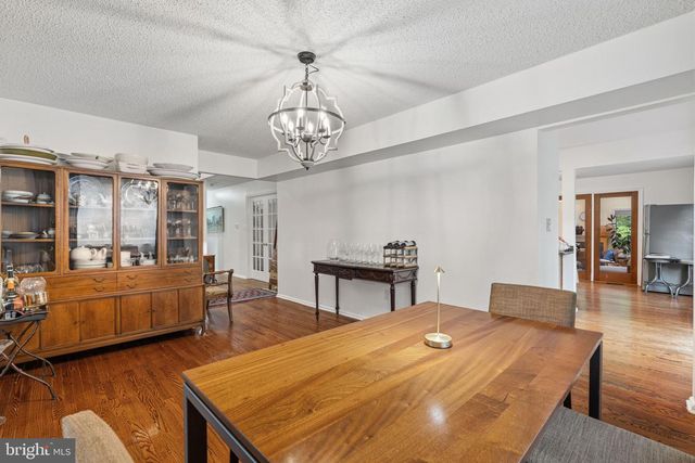 10 SILVER HILL LN, Voorhees, NJ 08043