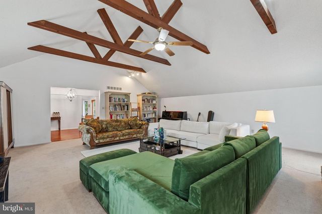 10 SILVER HILL LN, Voorhees, NJ 08043