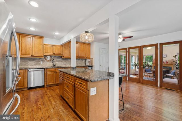 10 SILVER HILL LN, Voorhees, NJ 08043