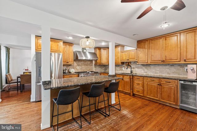 10 SILVER HILL LN, Voorhees, NJ 08043