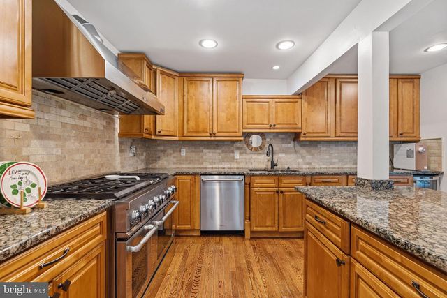 10 SILVER HILL LN, Voorhees, NJ 08043