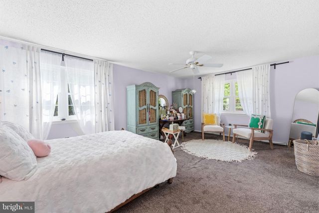 10 SILVER HILL LN, Voorhees, NJ 08043