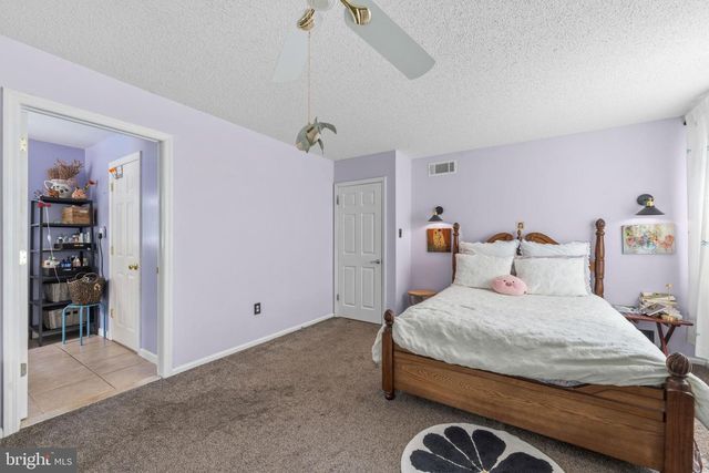 10 SILVER HILL LN, Voorhees, NJ 08043