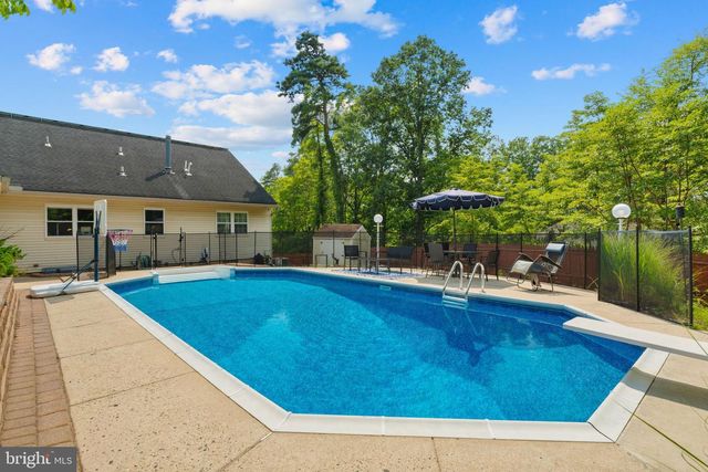 10 SILVER HILL LN, Voorhees, NJ 08043