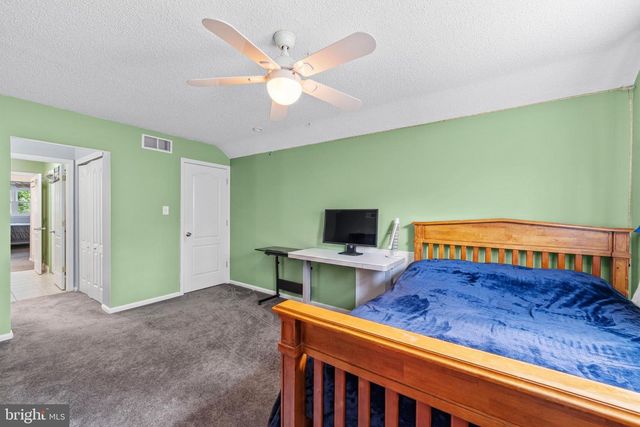 10 SILVER HILL LN, Voorhees, NJ 08043