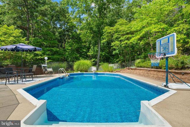 10 SILVER HILL LN, Voorhees, NJ 08043
