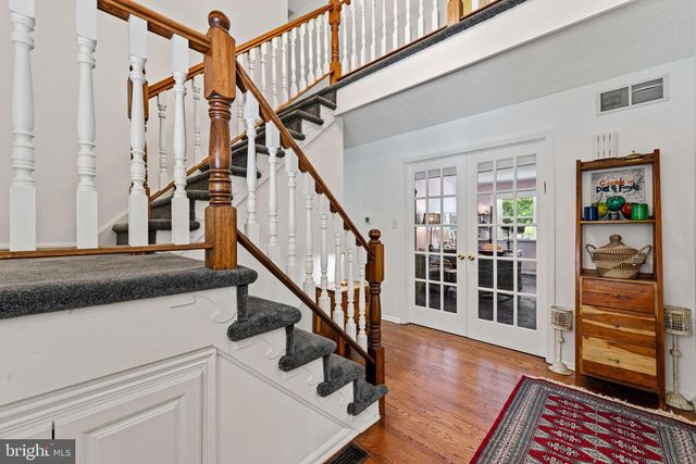 10 SILVER HILL LN, Voorhees, NJ 08043