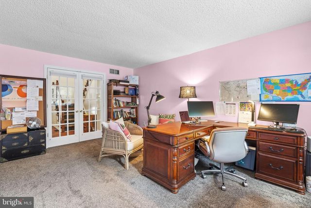 10 SILVER HILL LN, Voorhees, NJ 08043