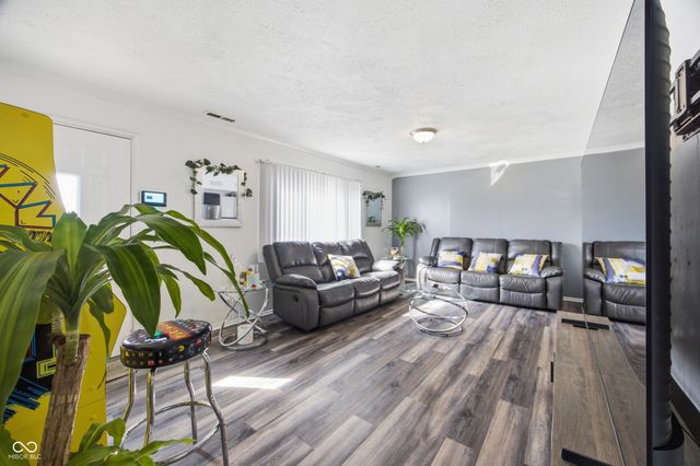 2502 Horton Drive, Anderson, IN 46011