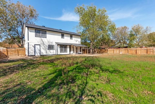 12901 Lamplight Village Ave, Austin, TX 78727