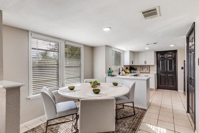 12901 Lamplight Village Ave, Austin, TX 78727