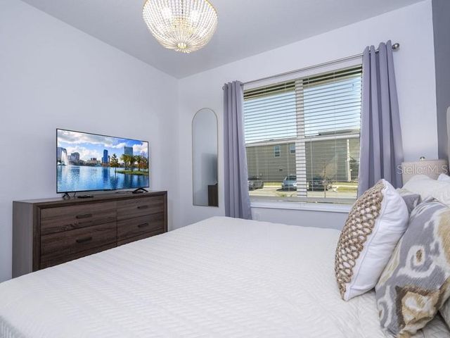 8956 TAKEAWAY WAY, Davenport, FL 33896