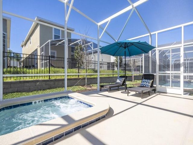 8956 TAKEAWAY WAY, Davenport, FL 33896