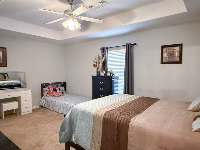 940 Eagle Crest Drive, Pea Ridge, AR 72751