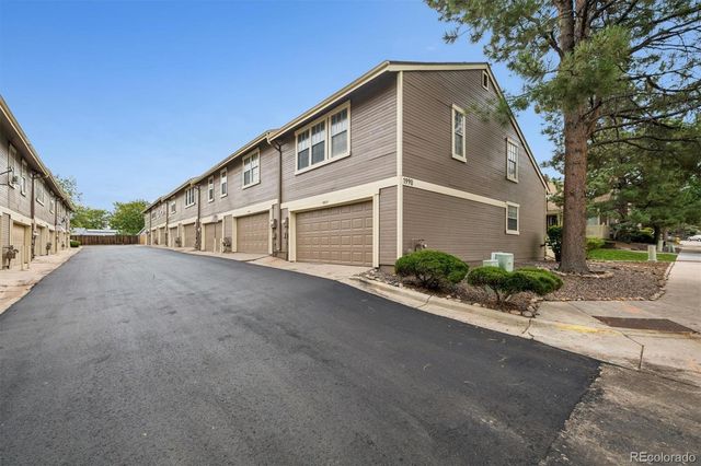 1990 S Helena Street A, Aurora, CO 80013