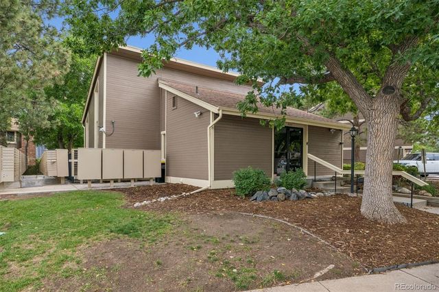 1990 S Helena Street A, Aurora, CO 80013