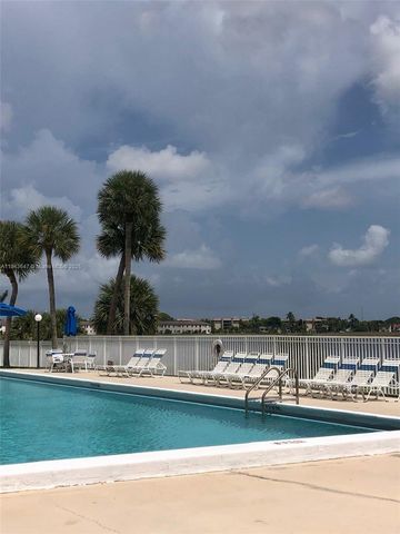 20840 San Simeon Way 204, Miami, FL 33179