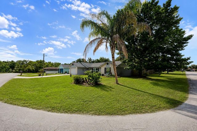 1822 S HOUSTON DR, Deltona, FL 32738