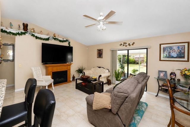 1822 S HOUSTON DR, Deltona, FL 32738