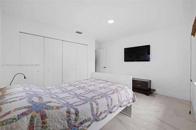 1086 NW 88th Way, Plantation, FL 33322