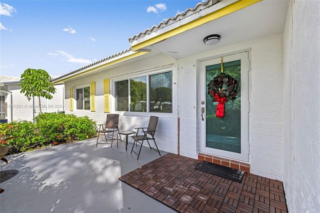 1086 NW 88th Way, Plantation, FL 33322
