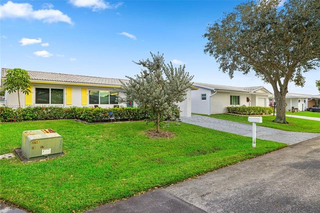 1086 NW 88th Way, Plantation, FL 33322