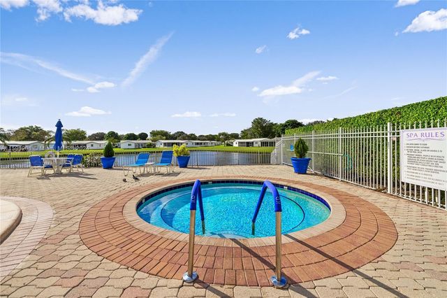 1086 NW 88th Way, Plantation, FL 33322