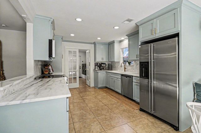 1715 Briarmead Drive, Houston, TX 77057