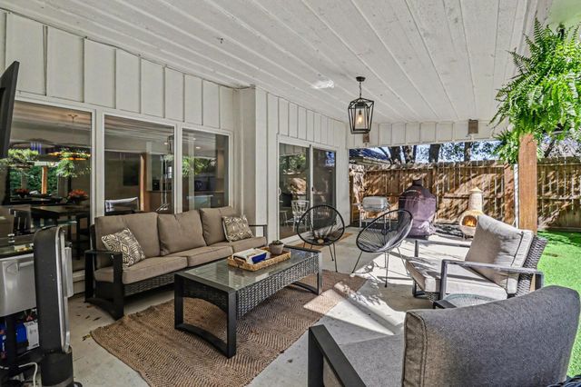 1715 Briarmead Drive, Houston, TX 77057