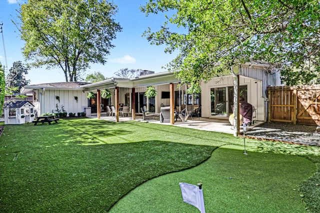 1715 Briarmead Drive, Houston, TX 77057