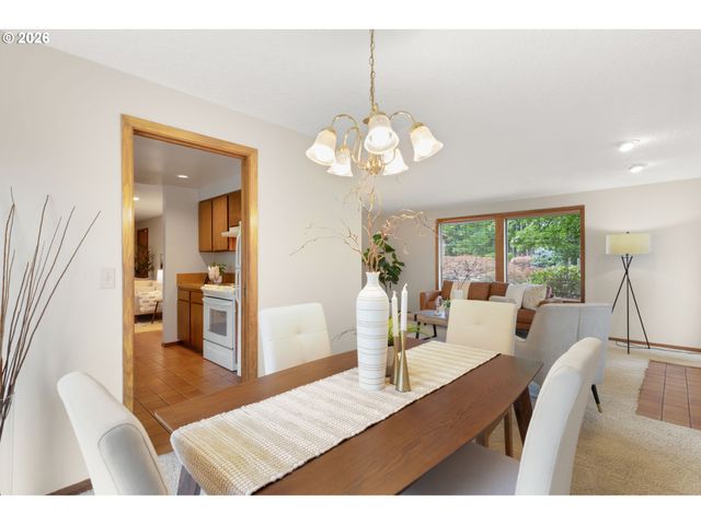 3710 Se BRENDON Ct, Milwaukie, OR 97267