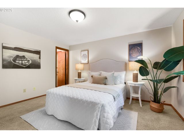 3710 Se BRENDON Ct, Milwaukie, OR 97267