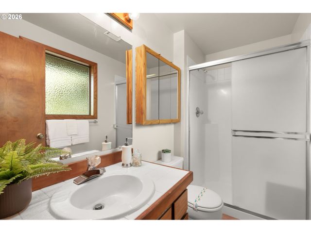 3710 Se BRENDON Ct, Milwaukie, OR 97267