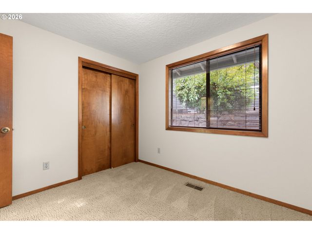 3710 Se BRENDON Ct, Milwaukie, OR 97267